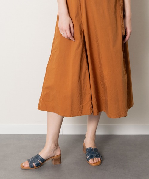 inter-chaussures(インターショシュール)の「【Oh my Sandals】チャンキーヒールレザーサンダル(E62000)(サンダル・レディース・ネイビー/ブラック・36/37/38/35)」の6枚目の写真