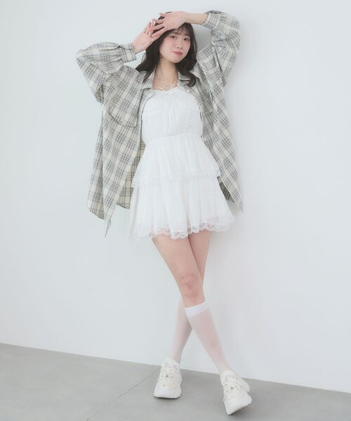 MAJESTIC LEGON(マジェスティックレゴン)の「バックスリットオーバーサイズシャツ(シャツ/ブラウス・レディース・グレー系その他/ホワイト系その他2/ベージュ系その他2・MEDIUM)」の15枚目の写真