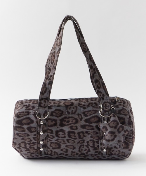 Chick(チック)の「All-over print shoulder bag with star-shaped accents / 星形アクセサリー付き 総柄 ショルダーバッグ(ショルダーバッグ・レディース・カモフラージュ/アニマル・FREE)」の1枚目の写真