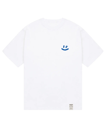 [ユニセックス]スプレースモールドローイングスマイル半袖Tシャツ_ホワイト/ブルーロゴ