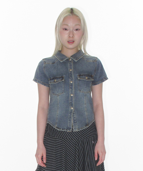 AMESWORLDWIDE（アメスワールドワイド）の「DENIM SHORTSLEEVE SHIRTS BLUE（シャツ/ブラウス・レディース・その他・FREE）」の4枚目の写真