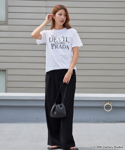 GOOD ROCK SPEED(グッドロックスピード)の「GOOD ROCK SPEED/グッドロックスピード / The Devil Wears Prada / Logo Print T-Shirt / プラダを着た悪魔 / クルーネック 半袖Tシャツ メンズ ユニセックス 秋 秋服 2026年秋冬(Tシャツ/カットソー・メンズ・ホワイト・XL/L/M/S)」の6枚目の写真