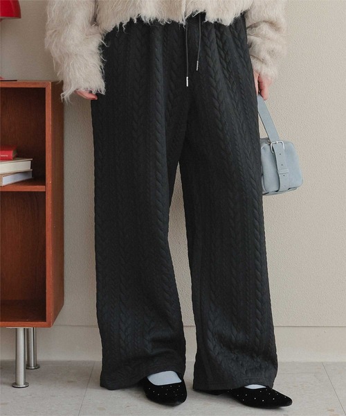 titivate(ティティベイト)の「ケーブル柄ニットソーパンツ(その他パンツ・レディース・クリーム/チャコール/ブラック・S/M/L)」の2枚目の写真
