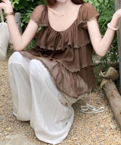 ViViDAY(ビビデー)の「フロントリボン フリルショートブラウス(シャツ/ブラウス・レディース・ブラウン/アイボリー/ピンク・M)」の4枚目の写真