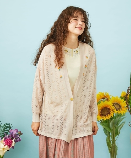 Jocomomola(ホコモモラ)の「【接触冷感】Fresco フラワー刺繍ロングカーディガン(カーディガン/ボレロ・レディース・ベージュ/グリーン・40)」の14枚目の写真