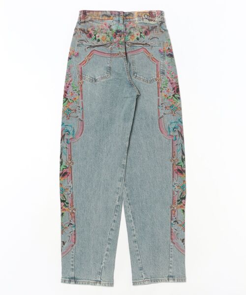 Desigual(デシグアル)の「フラワープリント バルーンデニムパンツ【2026-2027年秋冬新作】(デニムパンツ・レディース・ブルー・44/34)」の3枚目の写真