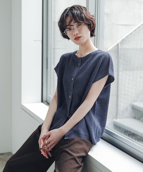 URBAN RESEARCH DOORS(アーバンリサーチドアーズ)の「『洗濯可/UVカット』『UR TECH』Aircare2WAYニットベスト(ベスト・レディース・グレー系その他/ブラウン/ブルー・FREE)」の8枚目の写真