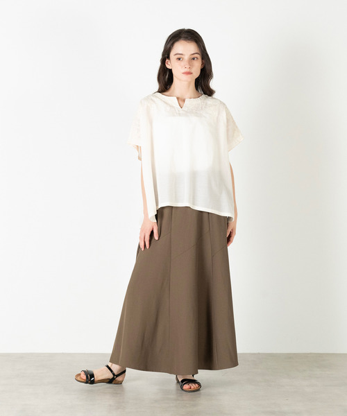 MELROSE claire(メルローズ クレール)の「【ドライボイル刺しゅうブラウス】(シャツ/ブラウス・レディース・オフホワイト/ブラック/ネイビー/ブラウン・FREE)」の5枚目の写真