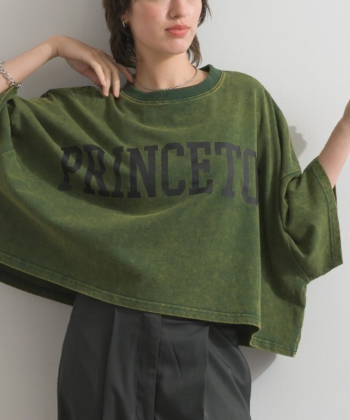 enhaut(アンオート)の「OEパウダー天竺 PRINCETON ロゴ 短丈 ワイドボリューム Tシャツ(Tシャツ/カットソー・レディース・グリーン/ネイビー/アイボリー/チャコールグレー・FREE)」の4枚目の写真