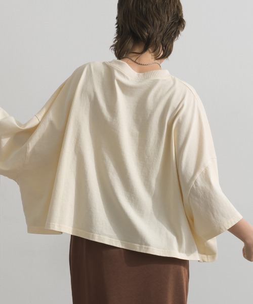 enhaut(アンオート)の「OEパウダー天竺 PRINCETON ロゴ 短丈 ワイドボリューム Tシャツ(Tシャツ/カットソー・レディース・グリーン/ネイビー/アイボリー/チャコールグレー・FREE)」の14枚目の写真