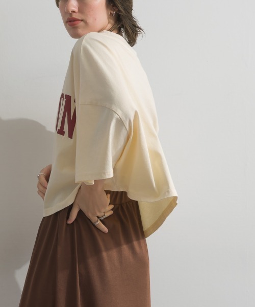 enhaut(アンオート)の「OEパウダー天竺 PRINCETON ロゴ 短丈 ワイドボリューム Tシャツ(Tシャツ/カットソー・レディース・グリーン/ネイビー/アイボリー/チャコールグレー・FREE)」の15枚目の写真