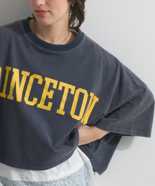 enhaut(アンオート)の「OEパウダー天竺 PRINCETON ロゴ 短丈 ワイドボリューム Tシャツ(Tシャツ/カットソー・レディース・グリーン/ネイビー/アイボリー/チャコールグレー・FREE)」の22枚目の写真