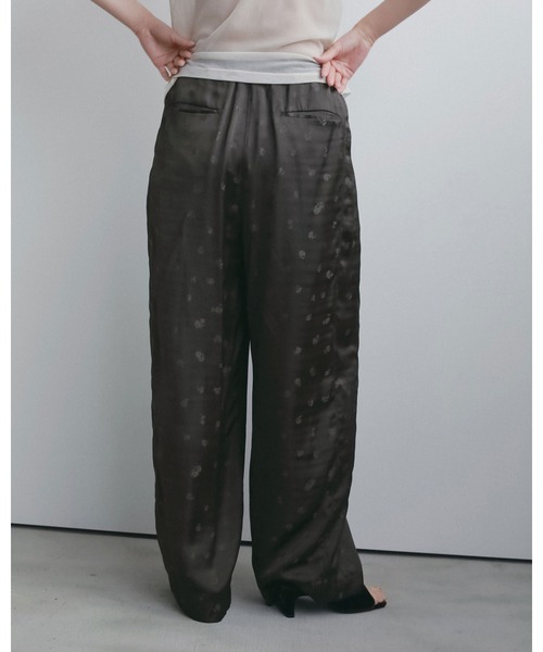 anuke（アンヌーク）の「Flower Jacquard Roughpants（その他パンツ・レディース・ブラウン/チャコールグレー・36inch/38inch）」の10枚目の写真