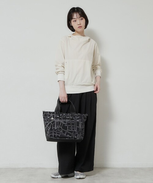 HIROKO HAYASHI(ヒロコハヤシ)の「COMODA(コモダ)2wayボストンバッグ(ボストンバッグ・レディース・ブラック系/ベージュ系4・00)」の5枚目の写真