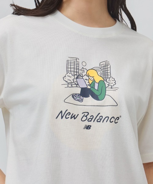 NEW BALANCE（ニューバランス）の「【別注】New Balance ニューバランス Reading In Park T-Shirt 限定コラボ（Tシャツ/カットソー・レディース・アイボリー/ブラウン・XL/M/L/S）」の6枚目の写真