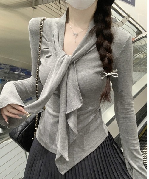 LUCPY(ラクピー)の「リボンタイドレープカットソートップス(その他トップス・レディース・ホワイト/グレー・X-LARGE/LARGE/MEDIUM/SMALL)」の2枚目の写真