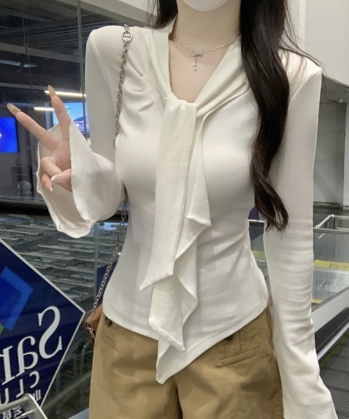 LUCPY(ラクピー)の「リボンタイドレープカットソートップス(その他トップス・レディース・ホワイト/グレー・X-LARGE/LARGE/MEDIUM/SMALL)」の5枚目の写真