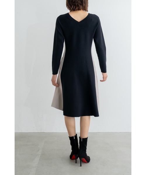 M.deux（エムドゥ）の「バイカラー2wayフレアニットワンピース（ワンピース・レディース・ブラック系その他・SMALL/MEDIUM/LARGE）」の7枚目の写真