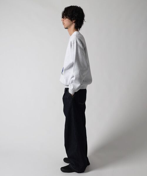 FFEIN(フェイン)の「*新色追加【FFEIN(フェイン)】ヘビーウエイト線画アートスウェット / 裏起毛 スウェット アート クルーネック プリント(スウェット・メンズ・ブラウン/サックスブルー/ブラック/ネイビー/アッシュグレー・SMALL/MEDIUM/LARGE)」の14枚目の写真
