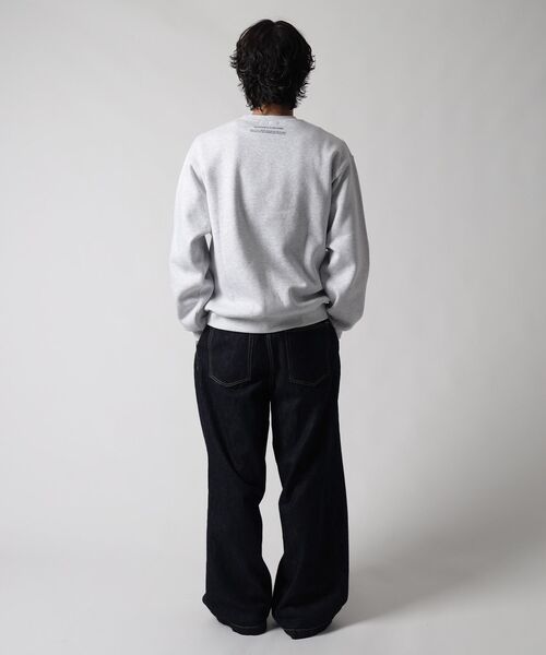 FFEIN(フェイン)の「*新色追加【FFEIN(フェイン)】ヘビーウエイト線画アートスウェット / 裏起毛 スウェット アート クルーネック プリント(スウェット・メンズ・ブラウン/サックスブルー/ブラック/ネイビー/アッシュグレー・SMALL/MEDIUM/LARGE)」の15枚目の写真