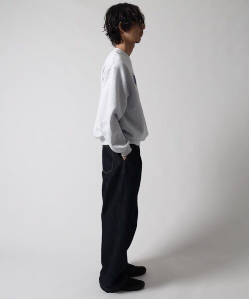 FFEIN(フェイン)の「*新色追加【FFEIN(フェイン)】ヘビーウエイト線画アートスウェット / 裏起毛 スウェット アート クルーネック プリント(スウェット・メンズ・ブラウン/サックスブルー/ブラック/ネイビー/アッシュグレー・SMALL/MEDIUM/LARGE)」の16枚目の写真