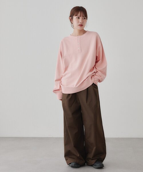 DISCOAT(ディスコート)の「【Enlude】ピグメント裏毛ヘンリーネック《ユニセックス》(Tシャツ/カットソー・レディース・ブラック/ピンク/ブラウン/ライトベージュ・MEDIUM/LARGE)」の6枚目の写真