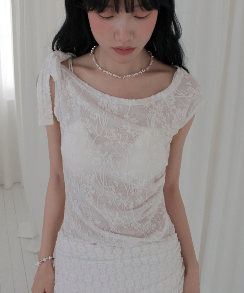 RUBATI(ルバティ)の「アメリアリボンオフショルダースリーブレストップ_アイボリー(Tシャツ/カットソー・レディース・その他・FREE)」の1枚目の写真