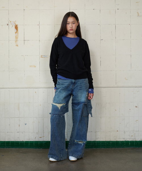 MOODBETTER（ムード ベター）の「DEEP V NECK DAMEGE KNIT BLACK（ニット/セーター・レディース・その他・FREE）」の2枚目の写真