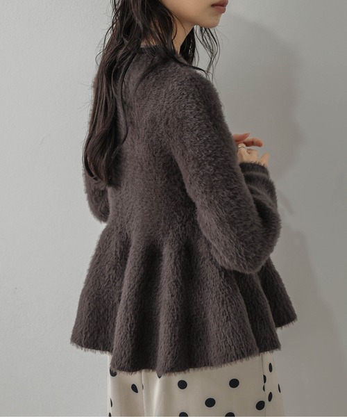 La-gemme(ラジェム)の「フェザーニット ペプラムトップス/メリハリシルエット(その他トップス・レディース・ブラウン/ブラック/グレイッシュベージュ/ダークグレー・フリー)」の16枚目の写真