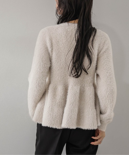 La-gemme(ラジェム)の「フェザーニット ペプラムトップス/メリハリシルエット(その他トップス・レディース・ブラウン/ブラック/グレイッシュベージュ/ダークグレー・フリー)」の18枚目の写真