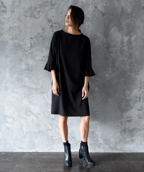 amorous insense（アモラスインセンス）の「袖フリルデザインワンピース（ワンピース・レディース・ブラック/グリーン・MEDIUM）」の3枚目の写真