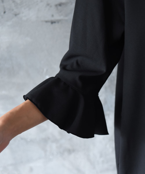 amorous insense（アモラスインセンス）の「袖フリルデザインワンピース（ワンピース・レディース・ブラック/グリーン・MEDIUM）」の9枚目の写真