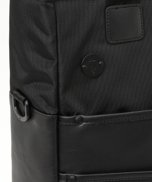 Focused Space(フォーカスドスペース)の「THE COMMUTE TOTE トートバッグ ショルダーバッグ(トートバッグ・メンズ・ブラック/マルチ/ブラック×ホワイト/その他・ONE SIZE)」の9枚目の写真