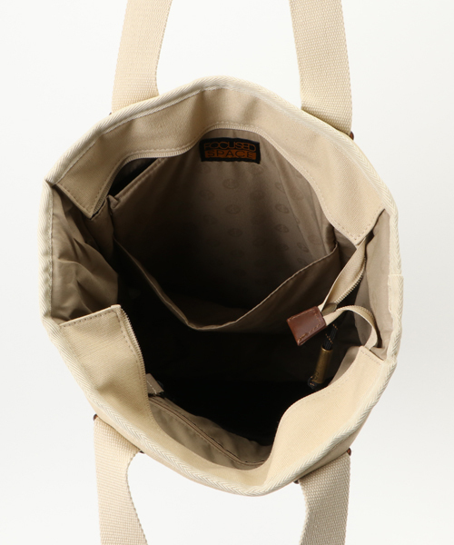 Focused Space(フォーカスドスペース)の「THE COMMUTE TOTE トートバッグ ショルダーバッグ(トートバッグ・メンズ・ブラック/マルチ/ブラック×ホワイト/その他・ONE SIZE)」の6枚目の写真