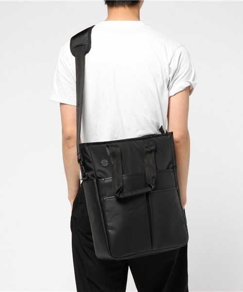 Focused Space(フォーカスドスペース)の「THE COMMUTE TOTE トートバッグ ショルダーバッグ(トートバッグ・メンズ・ブラック/マルチ/ブラック×ホワイト/その他・ONE SIZE)」の7枚目の写真