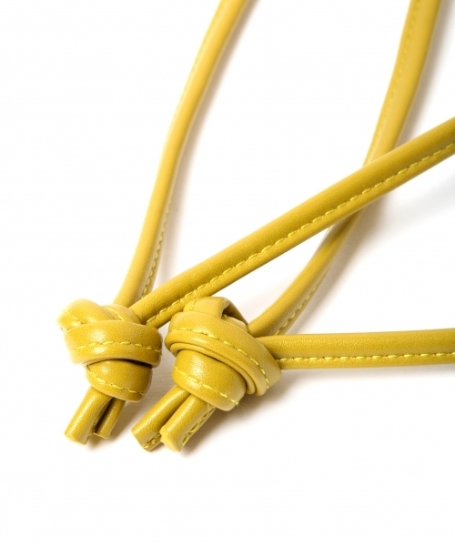 Andemiu(アンデミュウ)の「チェーンラウンドショルダー788204(ショルダーバッグ・レディース・ブラック/イエロー・FREE)」の11枚目の写真