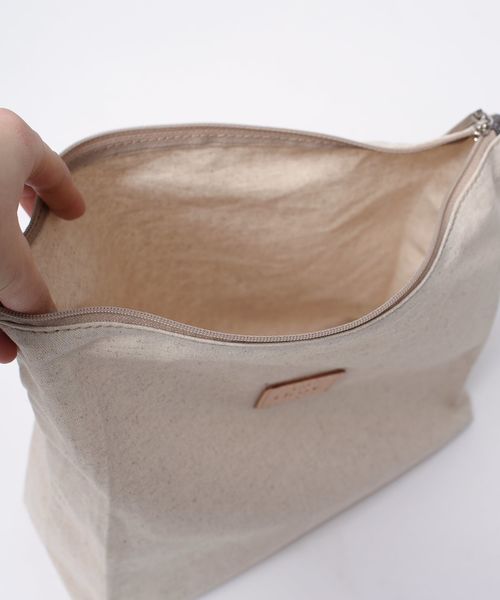 SHIPS（シップス）の「ikot:【SHIPS別注】スクエアクリアトート◇（トートバッグ・レディース・ゴールド・ONE SIZE）」の7枚目の写真