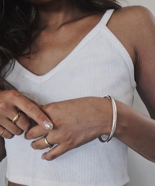 TRUNC(トランクエイティーエイト)の「Simple Bracelet(ブレスレット・レディース・シルバー/ゴールド・FREE)」の5枚目の写真