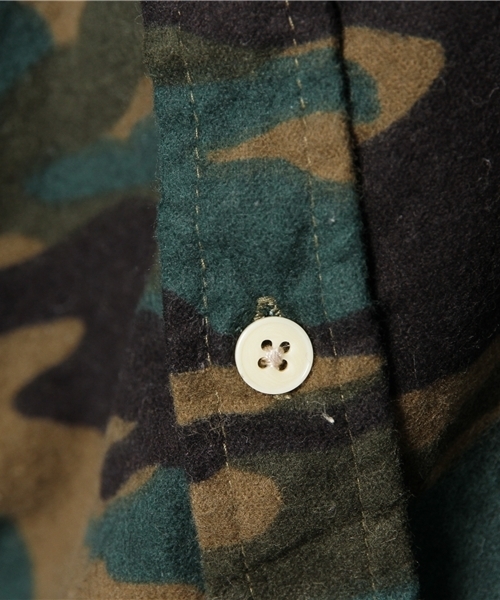 WEGO(ウィゴー)の「WEGO/カモフラプリントネルシャツ(シャツ/ブラウス・メンズ・ベージュ/グリーン・MEDIUM/LARGE)」の9枚目の写真