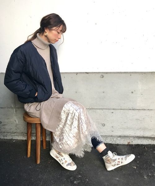 YECCA VECCA(イェッカヴェッカ)の「・Vネックキルティングブルゾン(ブルゾン・レディース・ネイビー/カーキ/キャメル・FREE)」の3枚目の写真