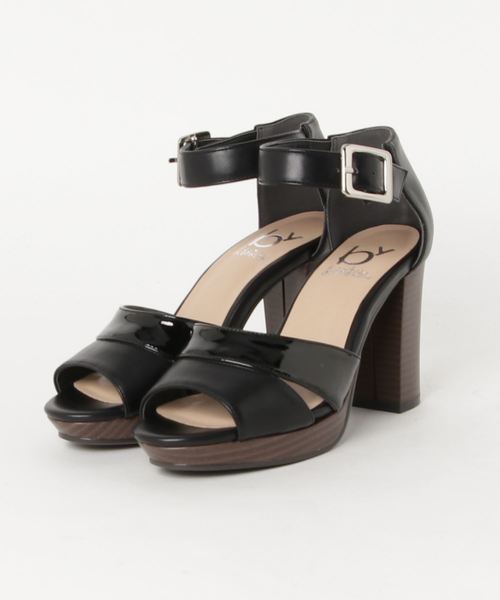 byあしながおじさん（バイアシナガオジサン）の「〈 byあしながおじさん 〉　アンクルベルトサンダル（サンダル・レディース・ホワイト/ブラック/ベージュ・LL/S/M/L）」の4枚目の写真