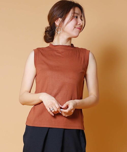 WHYTO.(ホワイト)の「「WHYTO. / ホワイト」シルク混バックレースアップノースリーブリブニット(Tシャツ/カットソー・レディース・ブラック/オフホワイト/ピンクベージュ/グレイッシュベージュ/ダークオレンジ・38/36)」の5枚目の写真