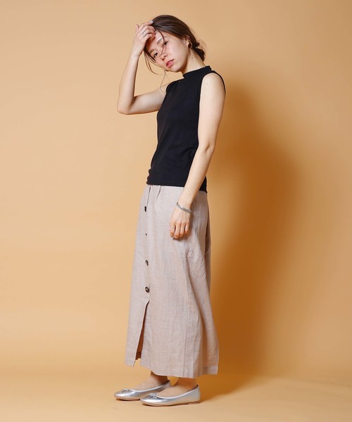 WHYTO.(ホワイト)の「「WHYTO. / ホワイト」シルク混バックレースアップノースリーブリブニット(Tシャツ/カットソー・レディース・ブラック/オフホワイト/ピンクベージュ/グレイッシュベージュ/ダークオレンジ・38/36)」の7枚目の写真