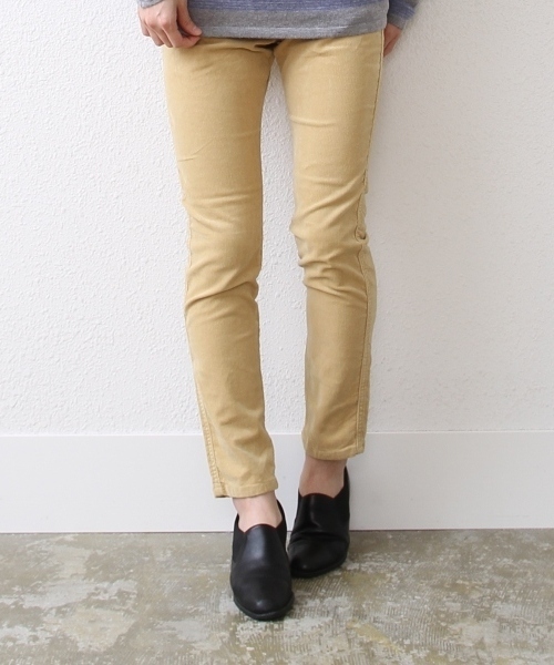 coen（コーエン）の「コーデュロイスキニー◆（その他パンツ・レディース・ケリー/コバルトブルー/イエロー/オフホワイト・SMALL/MEDIUM/LARGE）」の4枚目の写真