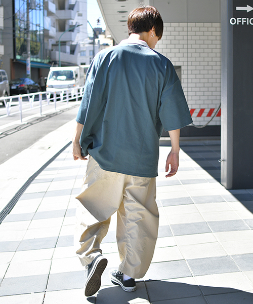 kutir（クティール）の「【ウルトラルーズシルエット】配色ハーフジップポロシャツ（Tシャツ/カットソー・メンズ・グリーン/ベージュ/ブラック/ライトベージュ・MEDIUM/LARGE）」の10枚目の写真