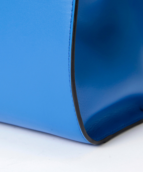 Ray BEAMS（レイビームス）の「Hashibami / 2WAY ボックス トートバッグ（トートバッグ・レディース・ブラック/ブルー・ONE SIZE）」の11枚目の写真