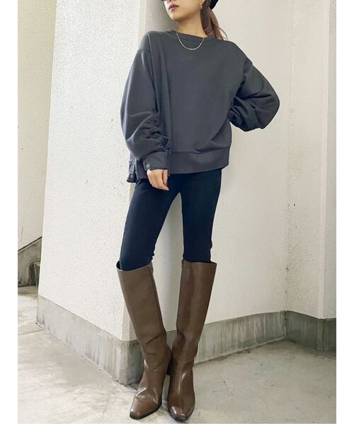 GYDA(ジェイダ)の「sleeveギャザードッキングスウェットTOPS(スウェット・レディース・チャコールグレー/オフホワイト/カーキ・FREE)」の6枚目の写真