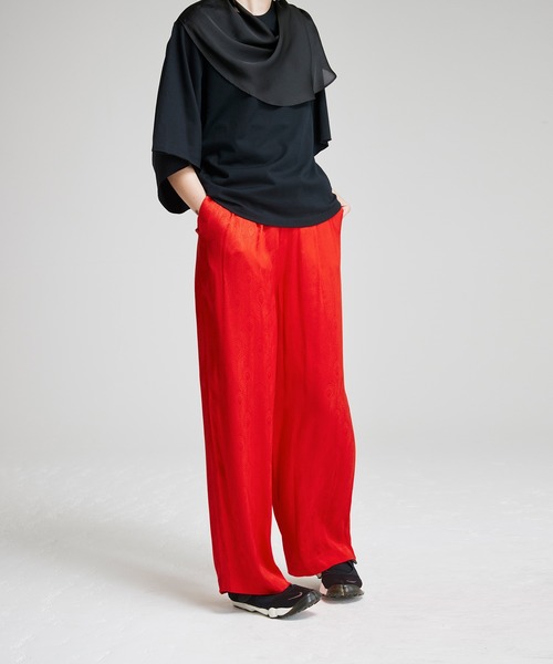 NOISE MAKER(ノイズメーカー)の「Peacock pattern Wide pants/クジャク柄ジャガード織ワイドパンツ(その他パンツ・レディース・ブラック/レッド・36/38)」の4枚目の写真