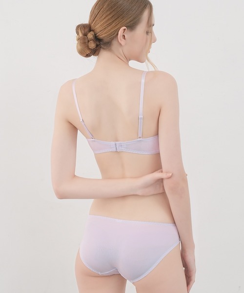 Mon cher pigeon*（モンシェルピジョン）の「【抱きしめたくなる、まぁるいバスト】 Lilium flora /リリウムフローラ ブラジャー＆ショーツ セット アンダー80対応（ブラ&ショーツ・レディース・ネイビー/ピンク/グリーン/イエロー/オレンジ/クリーム/ライトパープル・B65/B70/C70/D70/B75/C65/C75/D65/D75/E65/E70/E75/E80/B80/C80/D80/F65/F80/F70/F75）」の12枚目の写真