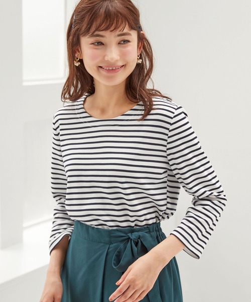 BELLUNA PLUS(ベルーナ)の「ポンチ素材ボーダープルオーバー(七分袖)(Tシャツ/カットソー・レディース・ブラック/ホワイト×ブルー/パープル系その他/オレンジ系その他・MEDIUM/LARGE/X-LARGE)」の2枚目の写真